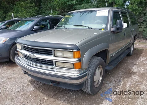 1999 Chevrolet Suburban 1500 Lt z USA, uszkodzony, nr VIN 3GNFK16RXXG263433